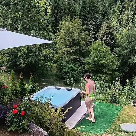 B&b22 *